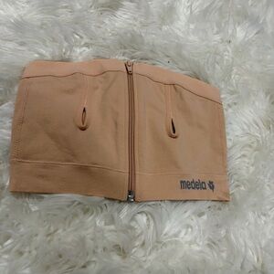 Medela cream strapless pumping bra size S